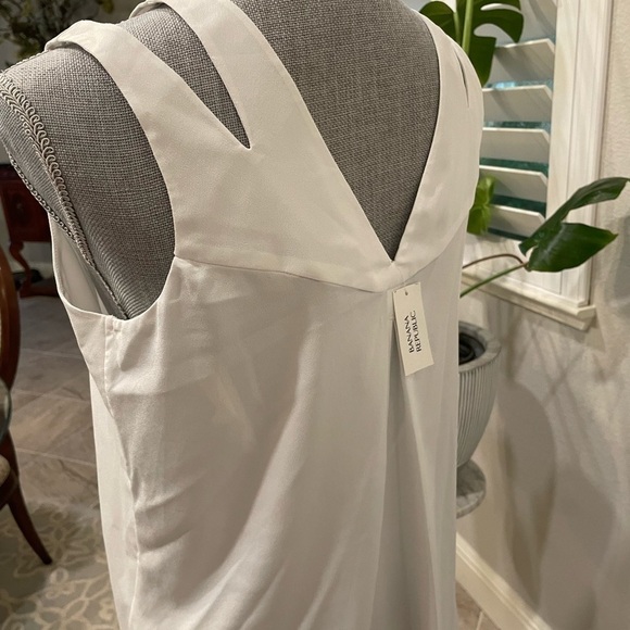 New - Banana Republic cut-out tank - Picture 2 of 4